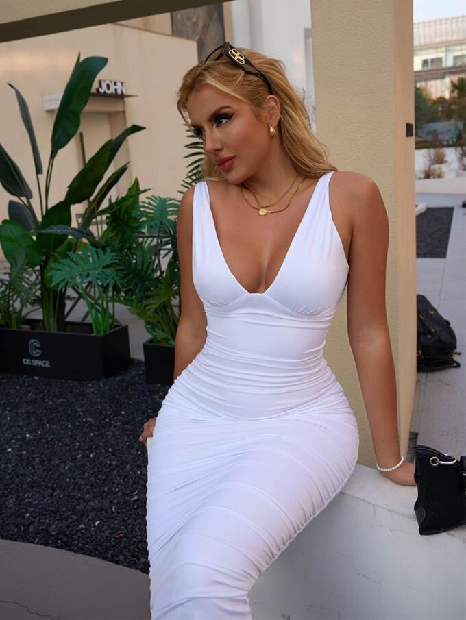 BEAGIMEG Women's Sexy Ruched Sleeveless Deep V Elegant Cocktail Evening Party Maxi Dress – Bild 7