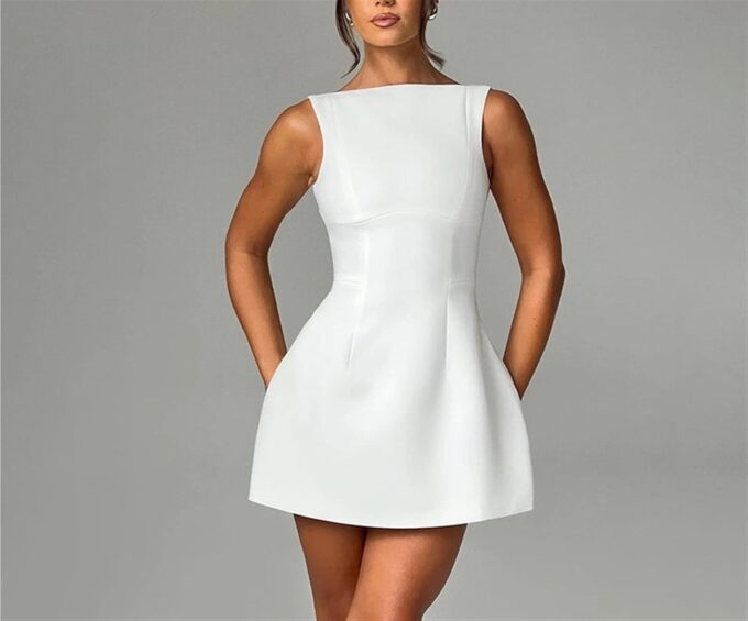 BNGD Women's Backless Vest Basic Dress Sexy Slim Short Dress Sleeveless Open Back Mini Dresses – Bild 5