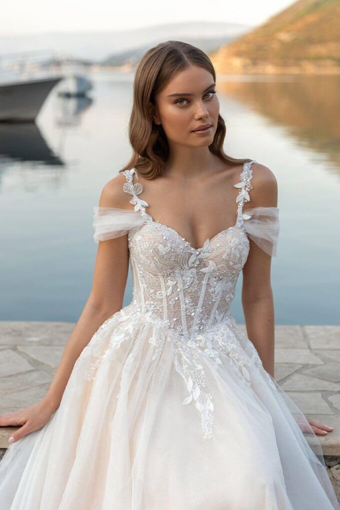 Beyonddress Damen Tüll Brautkleid Elegant Hochzeitskleider mit Spitze Lang Glitzer V-Ausschnitt Trauung Kleid Ärmellos – Bild 4