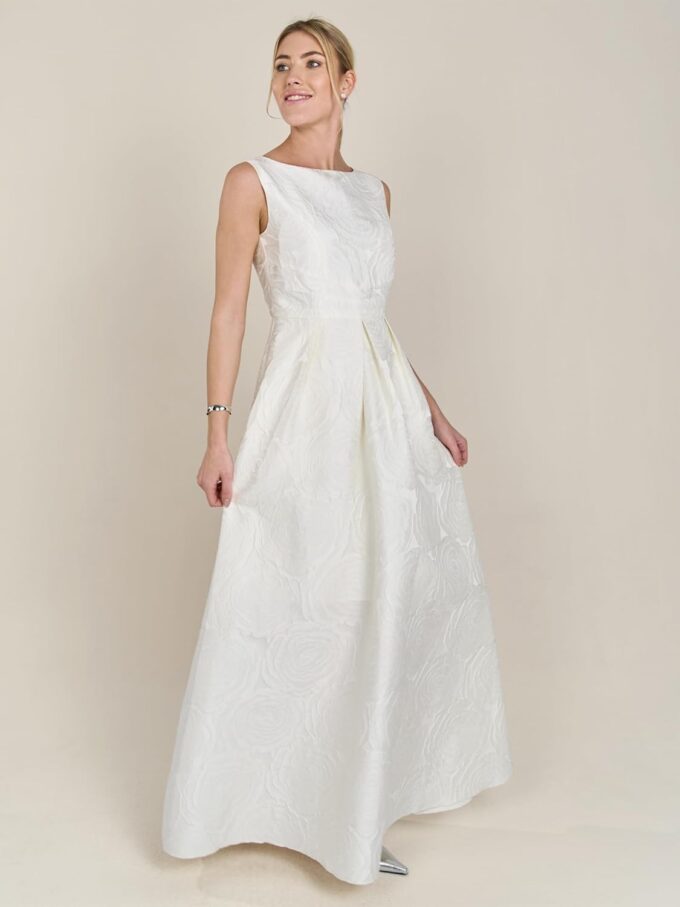 APART langes Hochzeitskleid mit angedeuteten Rosenblüten, – Bild 5