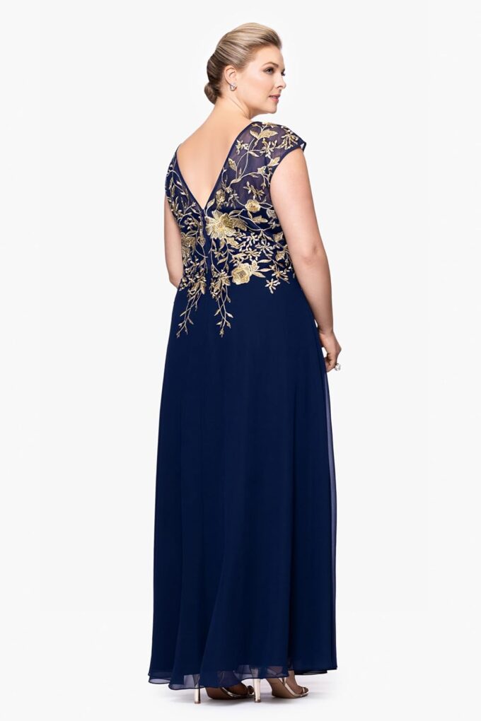 Betsy & Adam Women's Floor-Length Chiffon Gown, Short Sleeve, Embroidered, with A-line Silhouette – Bild 3