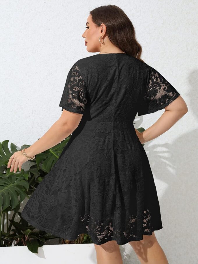SCOMCHIC Women Plus Size Lace Cocktail Dresses Summer Wrap V Neck Short Sleeve Flowy A Line Wedding Guest Midi Dress – Bild 3