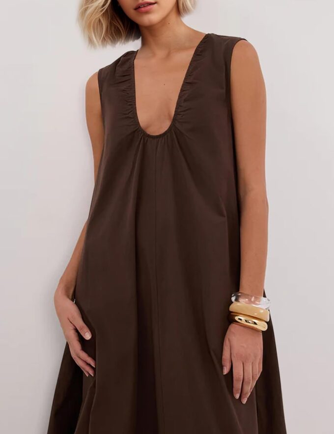 Women Ruched Scoop Neck Sleeveless Maxi Dress Wide Pleated Strap Midi Dress Solid Loose Long Dresses with Pockets – Bild 3