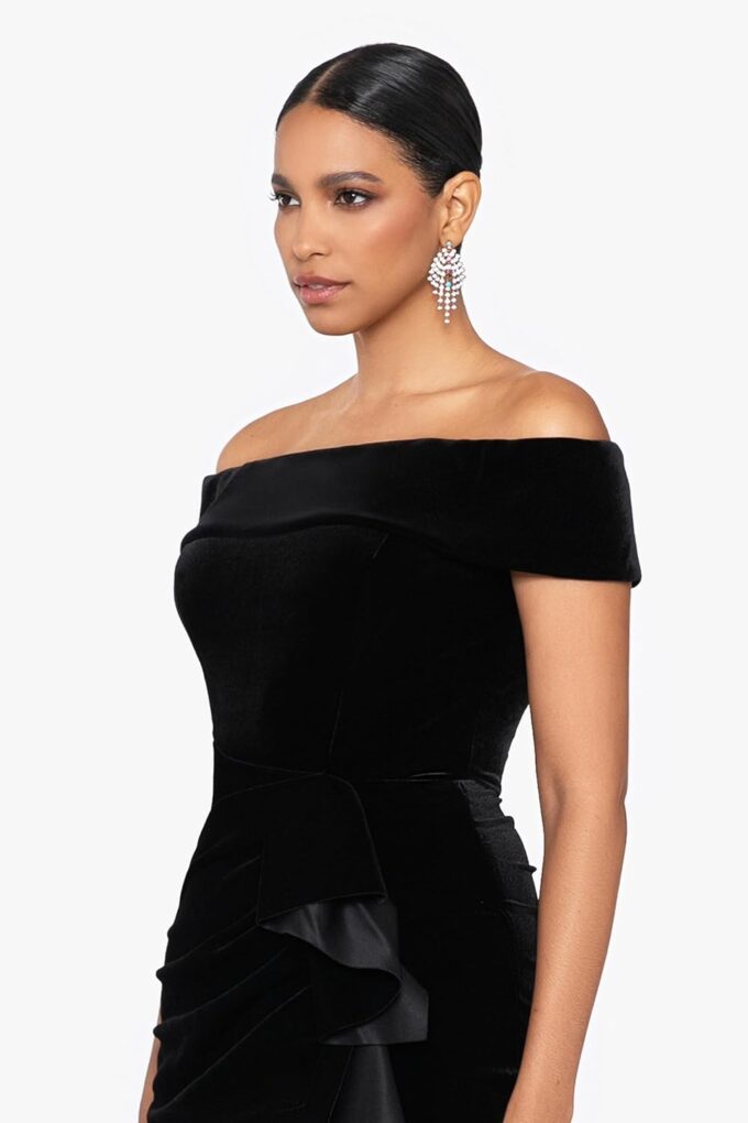 Xscape Women's Off-The-Shoulder Short Ruffle Velvet – Bild 4