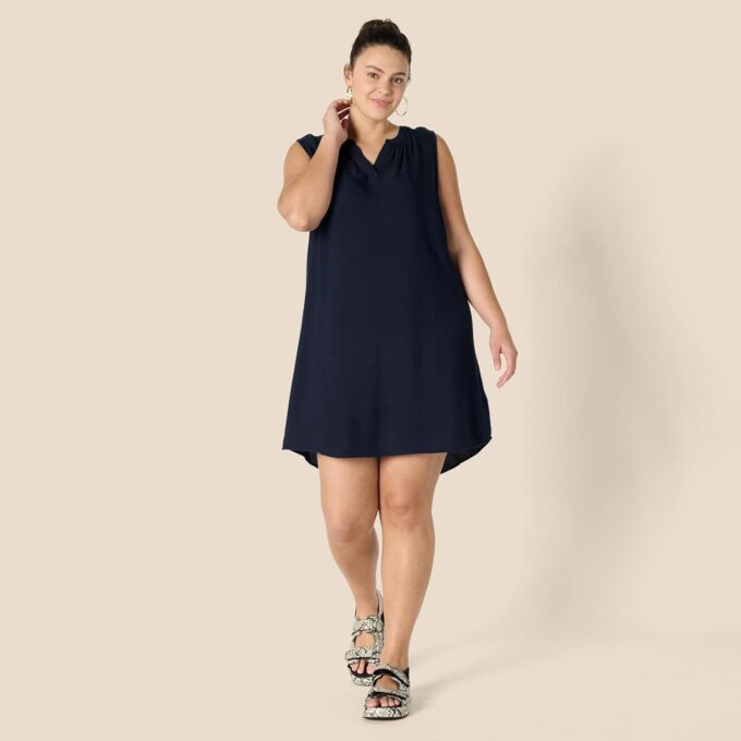 Amazon Essentials Women's Sleeveless Woven Shift Dress – Bild 6