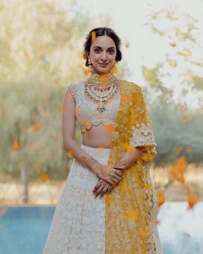 TRENDMALLS Georgette Embroidery Sequence Work Wedding Bridal Lehenga Choli with Dupatta Ready to wear – Bild 4