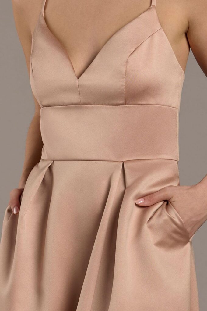 David's Bridal Satin Empire Waist Ball Gown – Bild 5