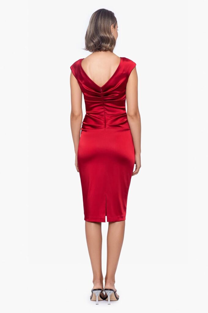 Betsy & Adam Damen Women's Heavy Satin Cap Sleeve Rouched Sheath Dress Kleid für besondere Anlässe – Bild 2