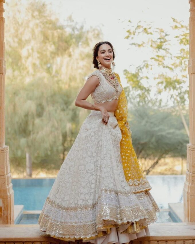 TRENDMALLS Georgette Embroidery Sequence Work Wedding Bridal Lehenga Choli with Dupatta Ready to wear – Bild 3
