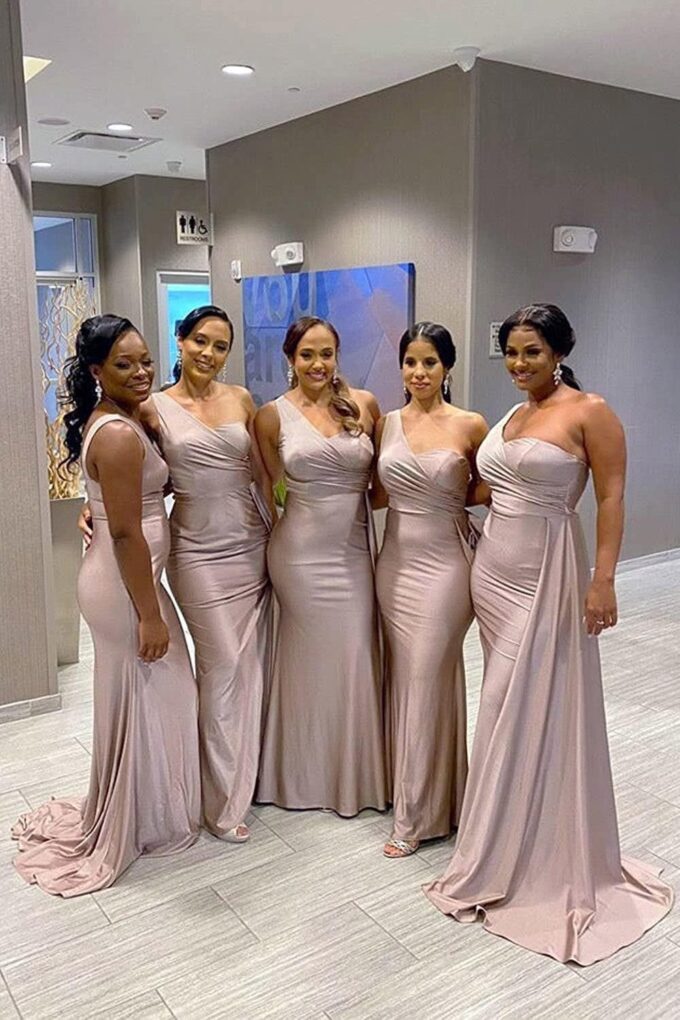 OYI Women's One Shoulder Mermaid Bridesmaid Dresses Long Ruched Bodycon Satin Formal Prom Gowns YZTS068 – Bild 4