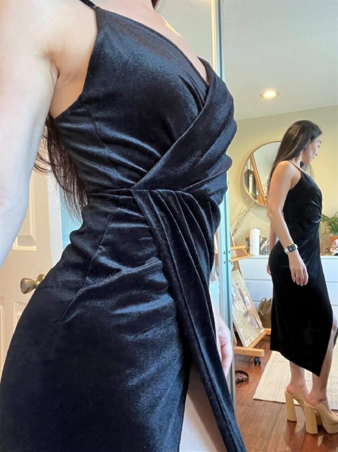 Missufe Women's Sleeveless Spaghetti Strap Wrap V Neck Bodycon Ruched Slit Midi Party Cocktail Velvet Dress – Bild 4