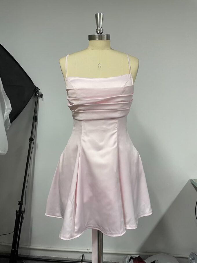 Spaghetti Straps Ruched Cowl Neck Satin Homecoming Dresses Short A Line Cocktail Mini Party Dress for Teens – Bild 7