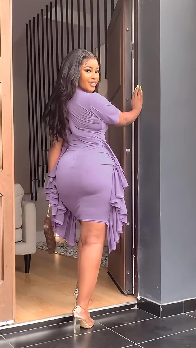 acelyn Women’s Sexy Summer Ruched Bodycon Midi Dress Casual Short Sleeve Ruffle Side Fitted Dresses – Bild 3