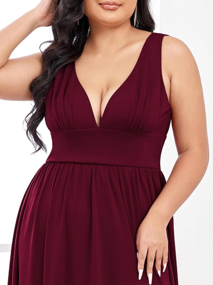 Ever-Pretty Plus Women's V Neck Sleeveless Side Slit Pleated Plus Size Summer Floor Length Formal Dresses Bridesmaid Gowns – Bild 5