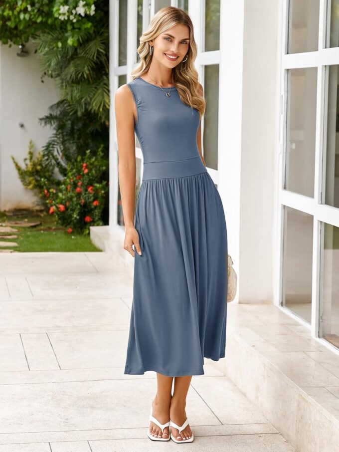BerryGo Women's Summer Sleeveless 2025 Midi Dress Crew Neck Casual Swing Ruched Flowy Smocked Waist Dress Pockets – Bild 3