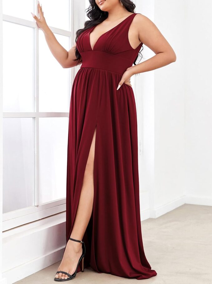 Ever-Pretty Plus Women's V Neck Sleeveless Side Slit Pleated Plus Size Summer Floor Length Formal Dresses Bridesmaid Gowns – Bild 3