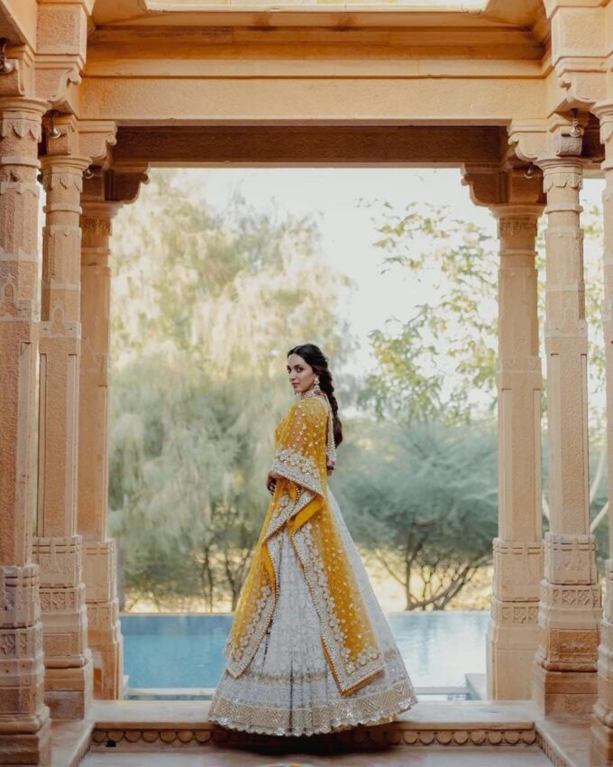 TRENDMALLS Georgette Embroidery Sequence Work Wedding Bridal Lehenga Choli with Dupatta Ready to wear – Bild 2
