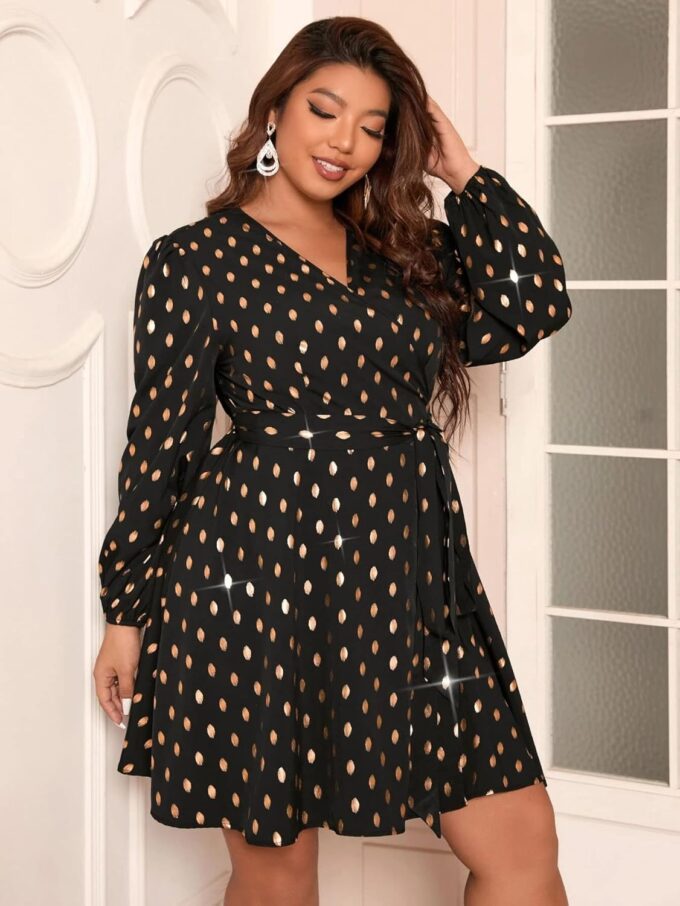 RED DOT BOUTIQUE Plus Size Flutter Butterfly Sleeve Overlap Wrapped V Neck Mesh A-Shaped Dress – Bild 3