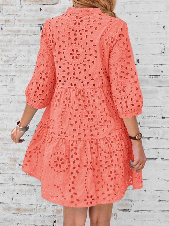utcoco Women's 2025 Eyelet Lace Midi Dress V Neck Puff 3/4 Sleeve Button Tiered Sexy A Line Sun Dress – Bild 6