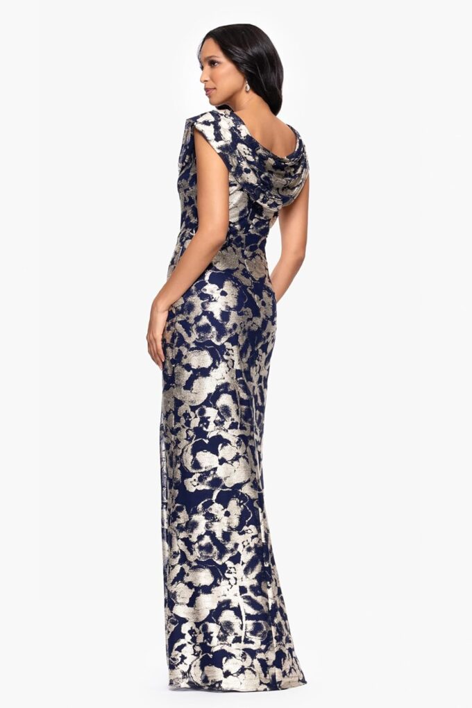 Betsy & Adam Women's Floor-Length, Cap Sleeve, Metallic Brocade, with Draped Neckline – Bild 3