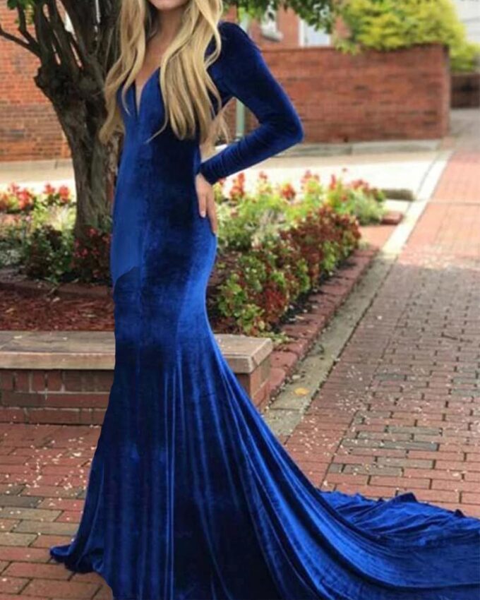 Women's Deep V-Neck Velvet Prom Dresses Long Mermaid Court Train Evening Party Gown with Long Sleeves SZPD02 – Bild 2