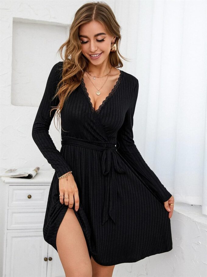 FANCYINN Womens Velvet Dress Deep V Ruffle Hem Long Lantern Sleeve A Line Mini Casual Winter Party Dresses – Bild 3