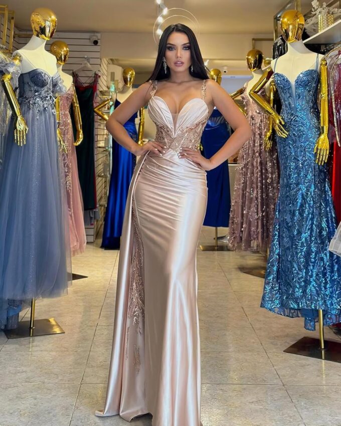 V Neck Satin Prom Dresses Long Mermaid Lace Evening Gown with Slit Pleated Bodycon Formal Dress with Tail – Bild 7