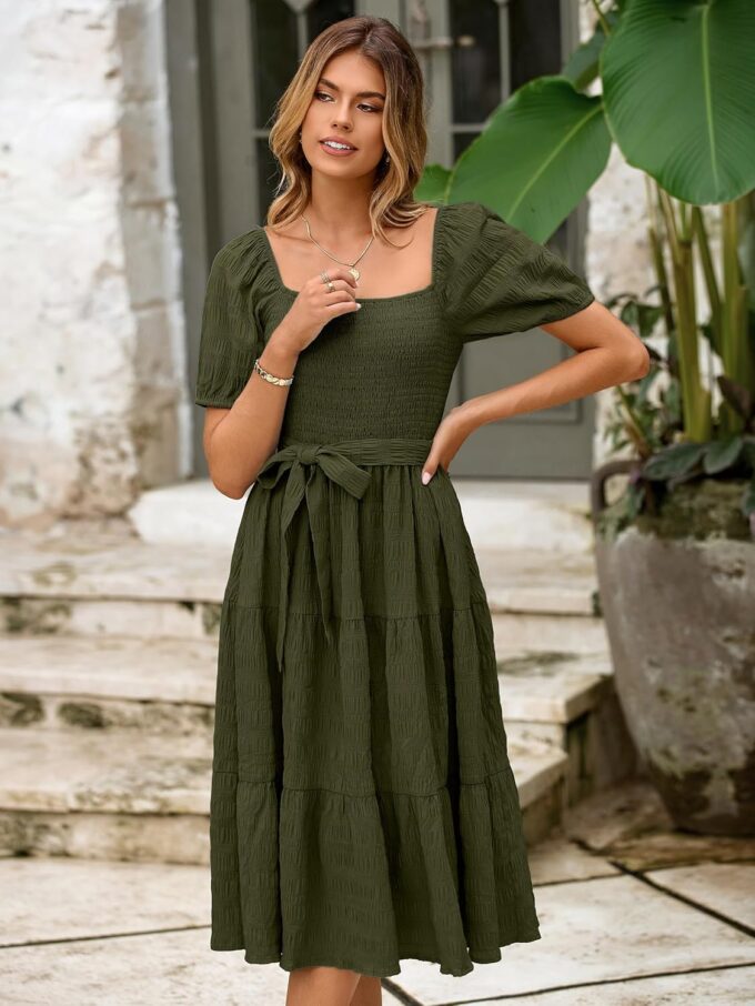 BerryGo Women's Summer 2025 Casual Smocked Midi Dress Square Neck Modest Puff Sleeve Flowy Beach Dress – Bild 6