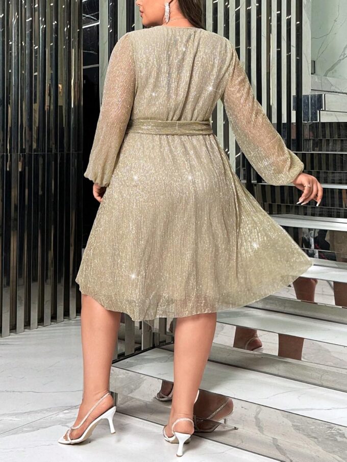 RED DOT BOUTIQUE 876 - Plus Size Elegant Sheer Sleeve Dress with Waist Sparkle Chiffon Mesh Cocktail Dress – Bild 4