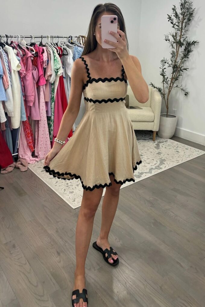Senllen Womens Summer Flowy Mini Dress 2025 Casual Spaghetti Straps Sleeveless Smocked Backless Swing Wave Trim Sundress – Bild 5