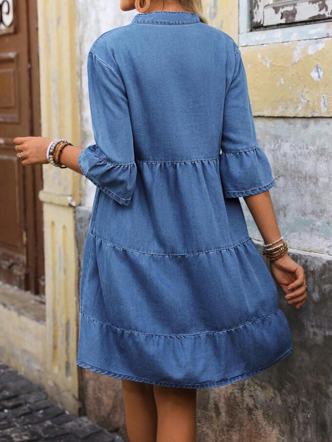 Women's Casual Denim Dress Tiered Ruffle A Line Button Down Summer Jean Dresses with 3/4 Flared Sleeves – Bild 2