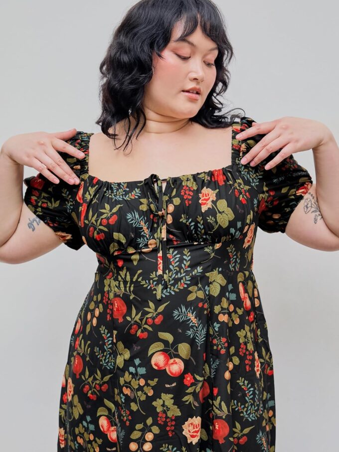 CIDER Plus Size Midi Dress Summer Fruit Patterned Square Neck Puff Sleeve Boho Vacation Casual Midi Dress for Curvy Women – Bild 3
