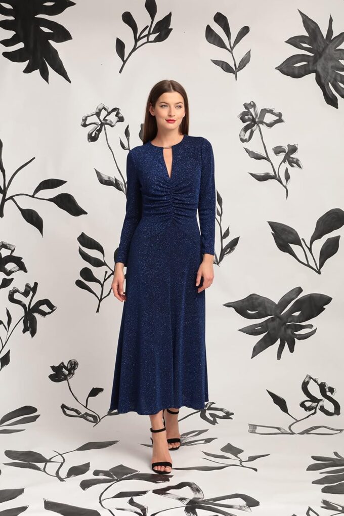 Maggy London Women's Keyhole Neck Midi Dress with Shirring at Waist – Bild 5