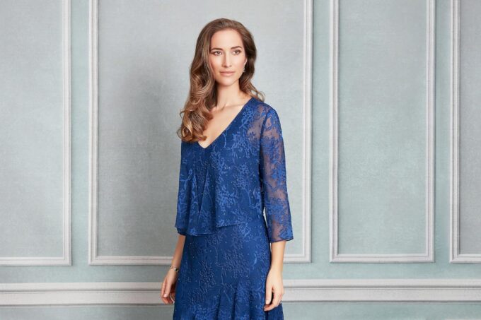 Alex Evenings Women's Sleeveless Printed Chiffon Midi Spring/Summer Mother of The Bride Dress with Jacket & High-Low Hemline – Bild 2