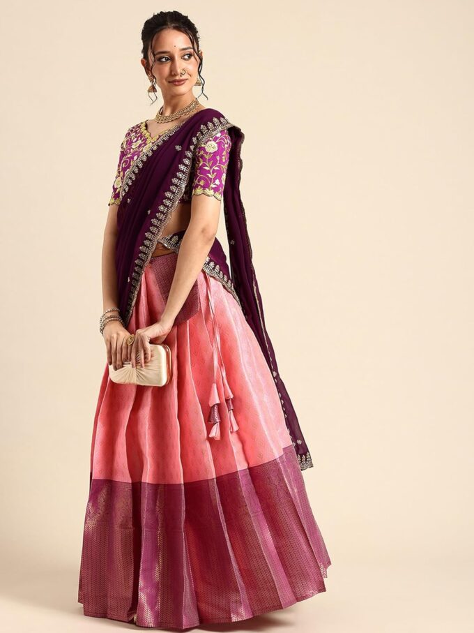 Fabcartz Readymade Embroidered Taffeta Satin Woven Lehenga Choli | Ready to Wear Wedding & Party Wear Outfit | PL132 – Bild 3