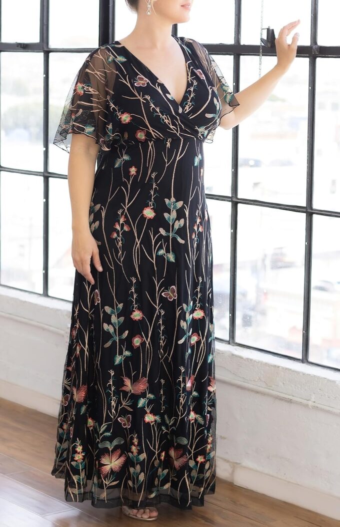 Kiyonna Women's Plus Size Floral Embroidered Elegance Evening Gown | Flattering Long Formal Mesh Dress w/Sleeves – Bild 4